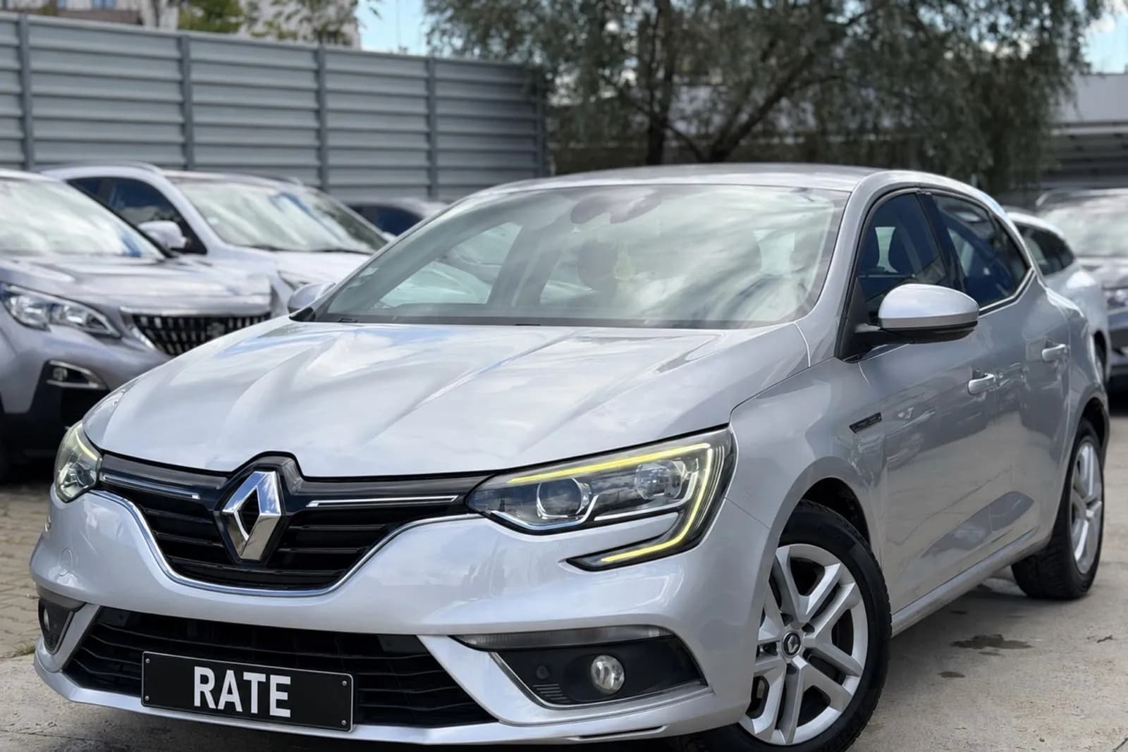 Renault Megane – foto 1
